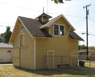 The shed at 220 Vista Bonita Ave.